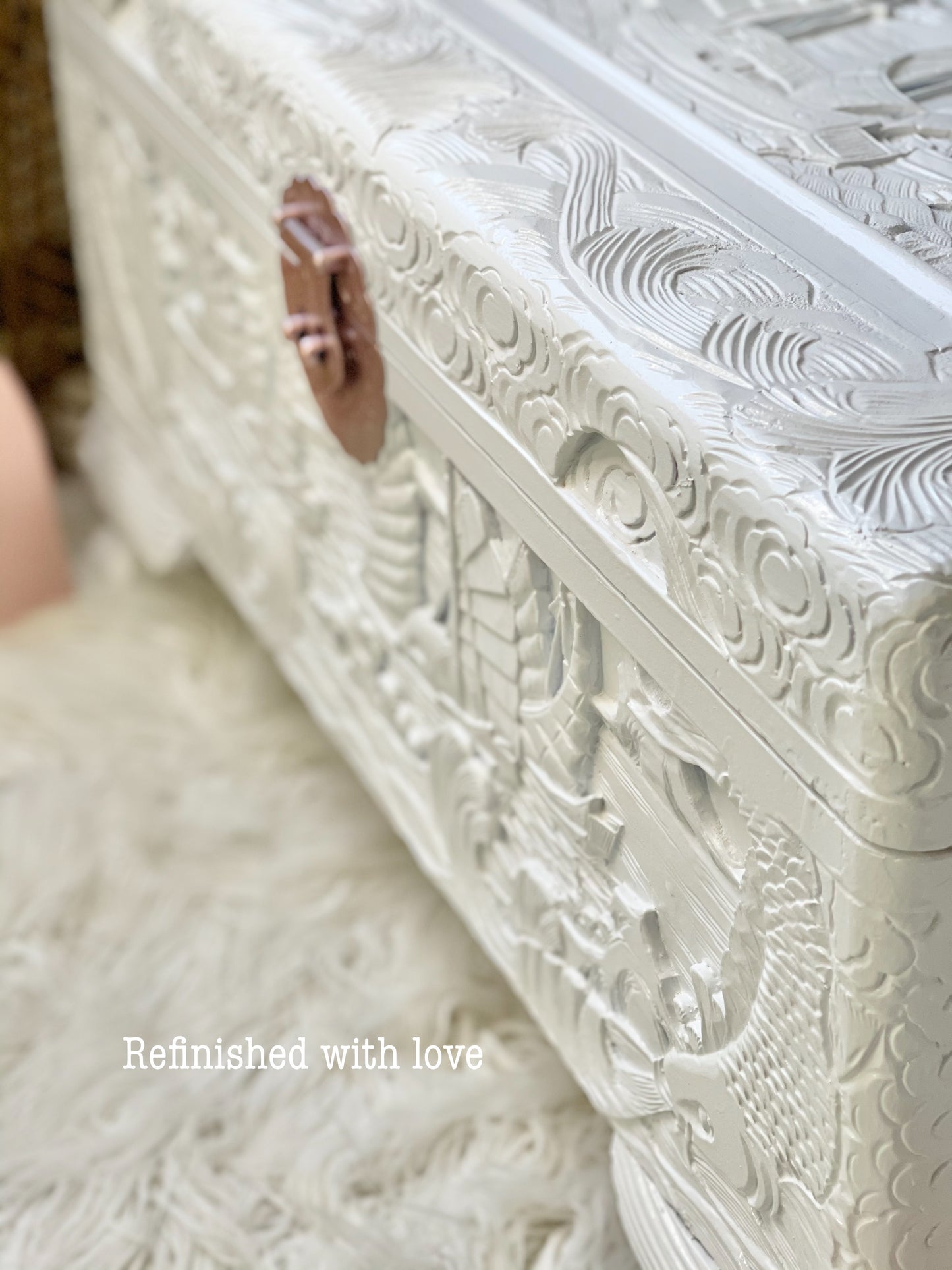 White camphor chest with rose gold latch